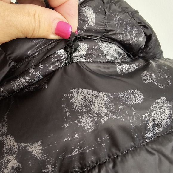 Women's Black Puffer Jacket - Picture 5 of 7